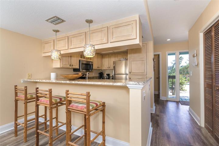 Kitchen and Breakfast Bar.
