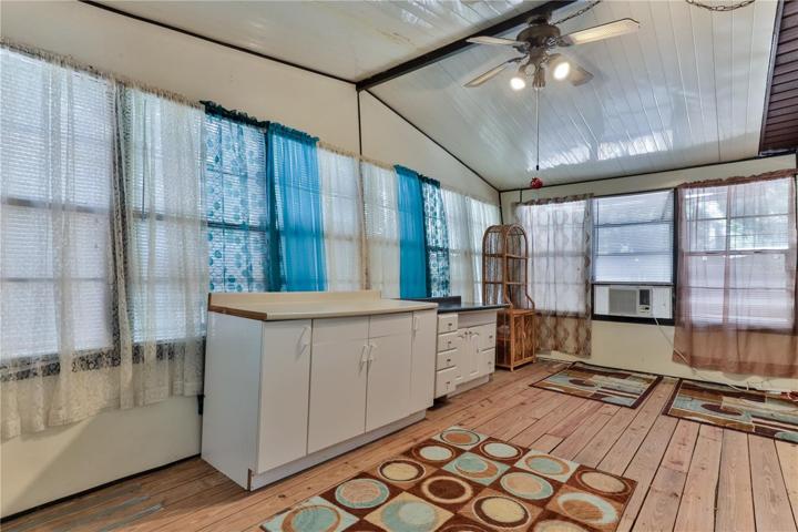 Enclosed Sunroom, Craft Room, Family Room, Game Room with AC