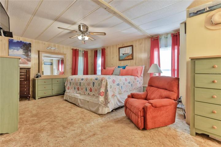 Oversized Master Bed with Ensuite
