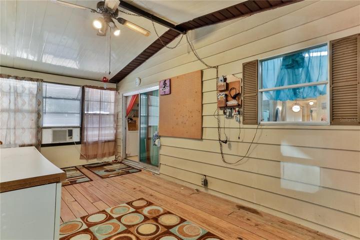 Enclosed Sunroom, Craft Room, Family Room, Game Room with AC