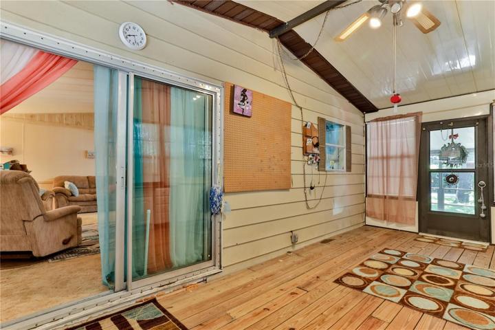 Enclosed Sunroom, Craft Room, Family Room, Game Room with AC