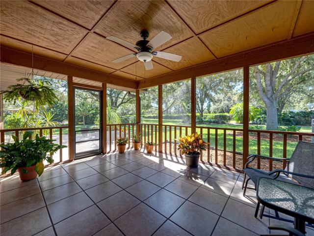 Screen porch