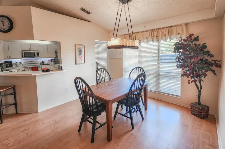 Looking towards kitchen entry