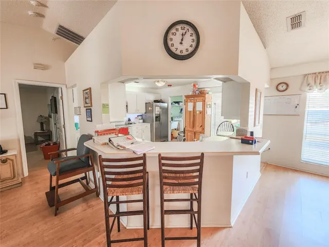 3 entry points to kitchen