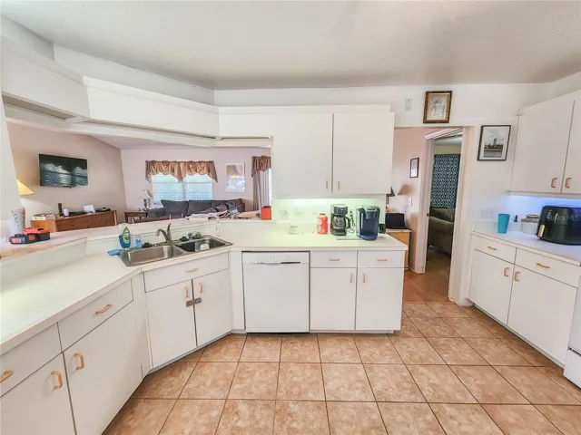 Looking towards great room entry