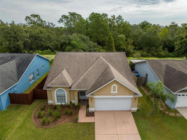4614 Lighterwood Way - on a conservation lot