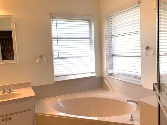 Bath Tub