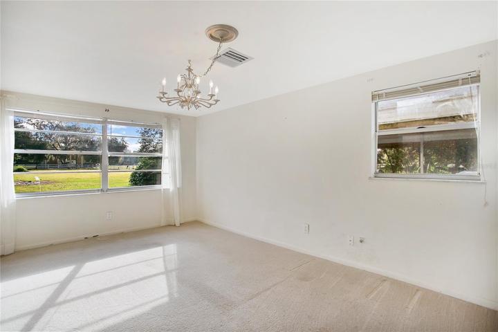 Formal dinning room