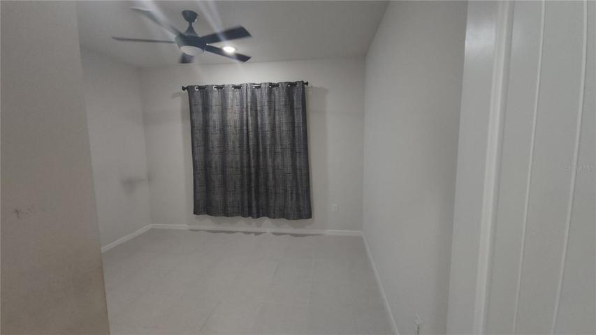 1st Floor Guest Bedroom