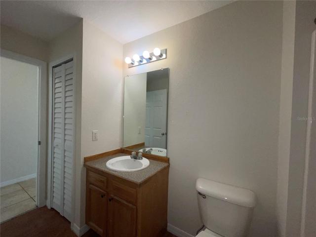Guest bedroom second bathroom 2
