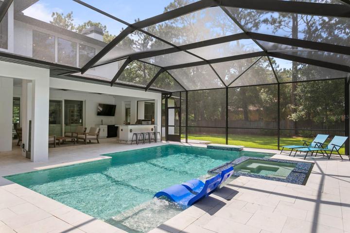 Large screen-enclosed pool area