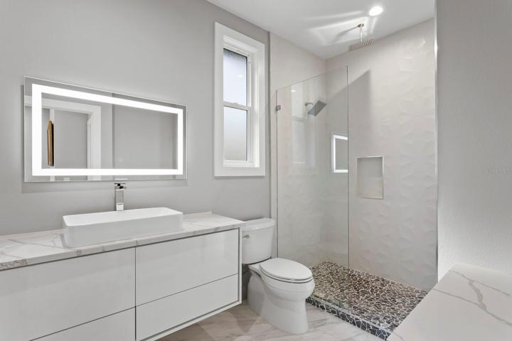 4th bedroom ensuite bath