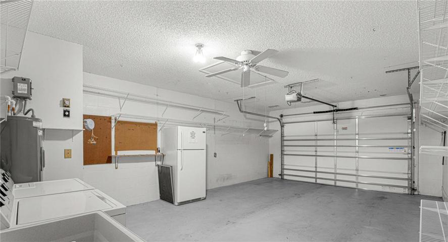 Large 1.5 Car Garage - Plenty of Space for car & golf cart