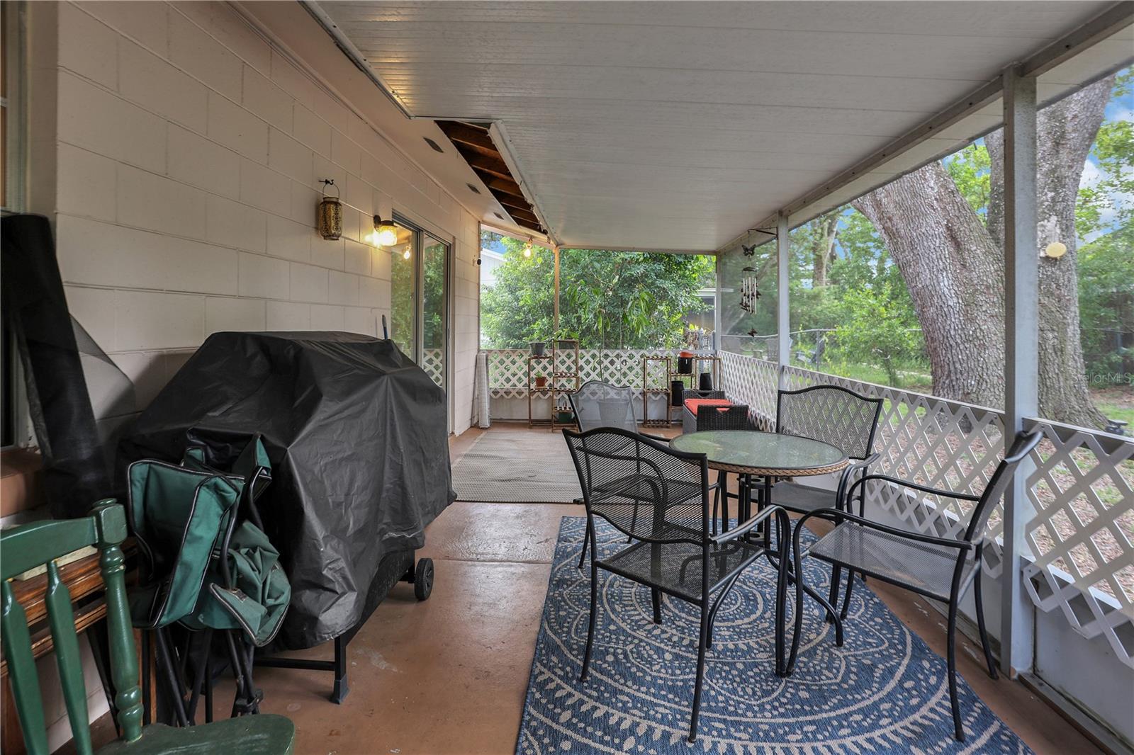Screened in patio
