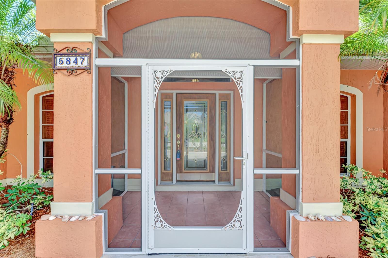 Screened Entry Porch