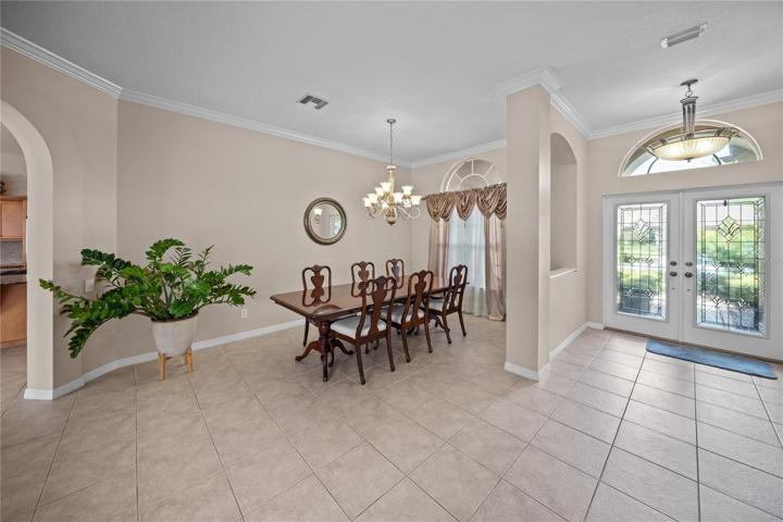 FORMAL DINING ROOM