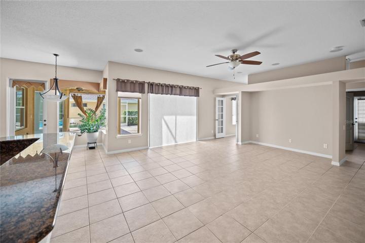 A LARGE FAMILY ROOM