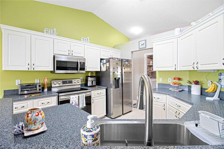 Open and spacious kitchen