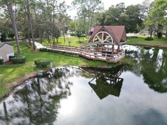 Scenic walking trails scattered through the neighborhood