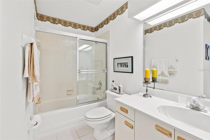 2nd Full Bathroom with Tub/Shower Combo