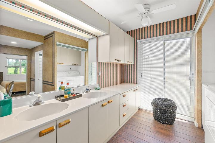 Master Bathroom w/Dual Sinks