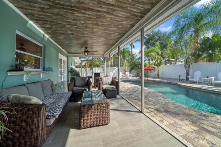 Screen Enclosed Patio / Lanai