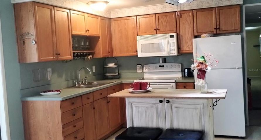 Kitchen - Appliances included