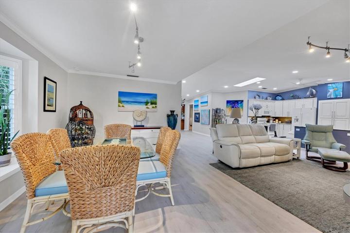 Open, cheerful, and inviting!