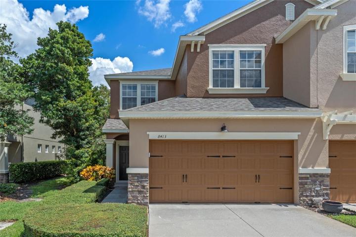 Welcome to Chamberlain Place in Oviedo’s Stratford Green, a remarkable END-UNIT TOWNHOME, nicely UPDATED with POND VIEWS!