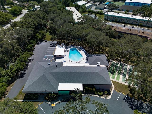 Greenbriar Clubhouse & amenities, including a fitness center!