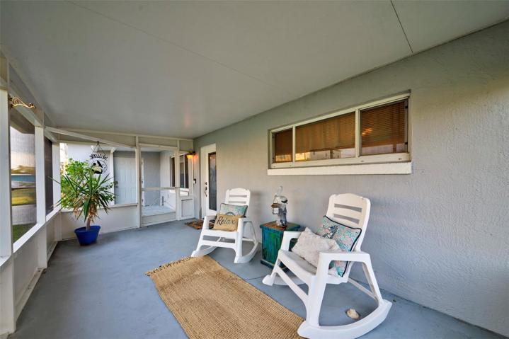 FRONT LANAI