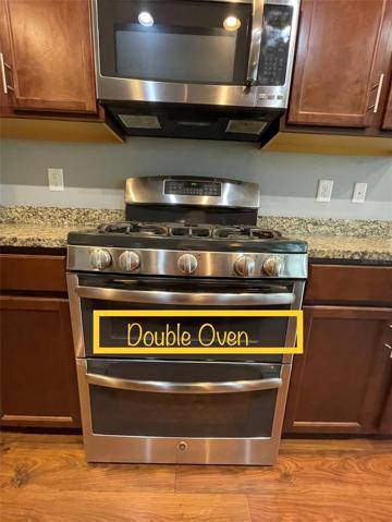 Gas Range with Double Oven