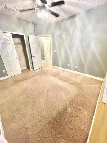 Upstairs Bathroom with Double Vanity Tub/Shower