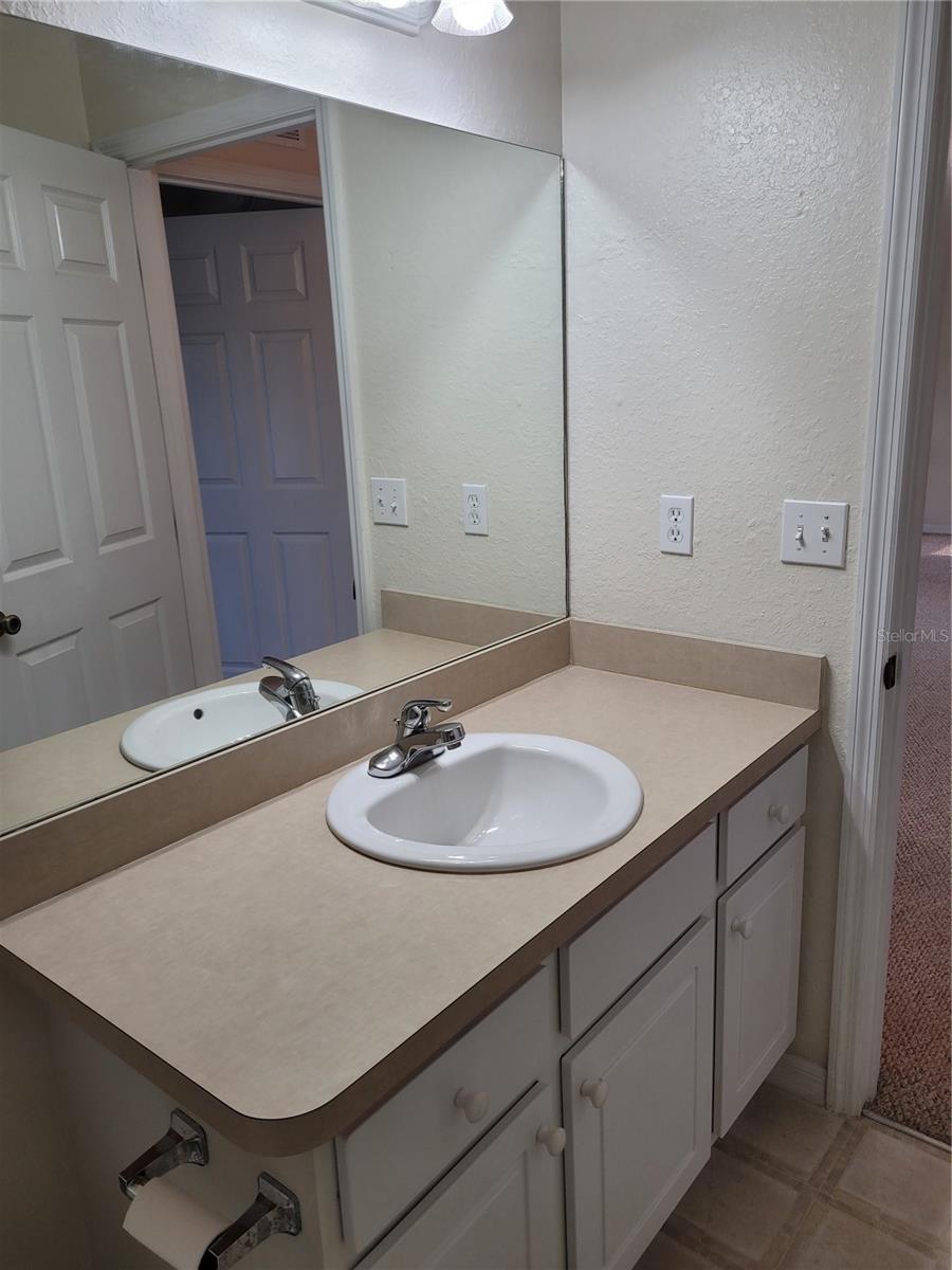 En-Suite M Bath