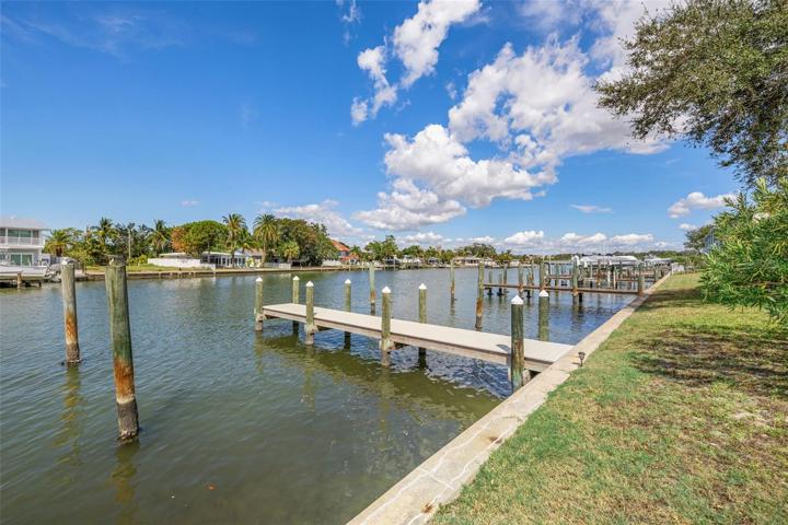 Docks/boat slips