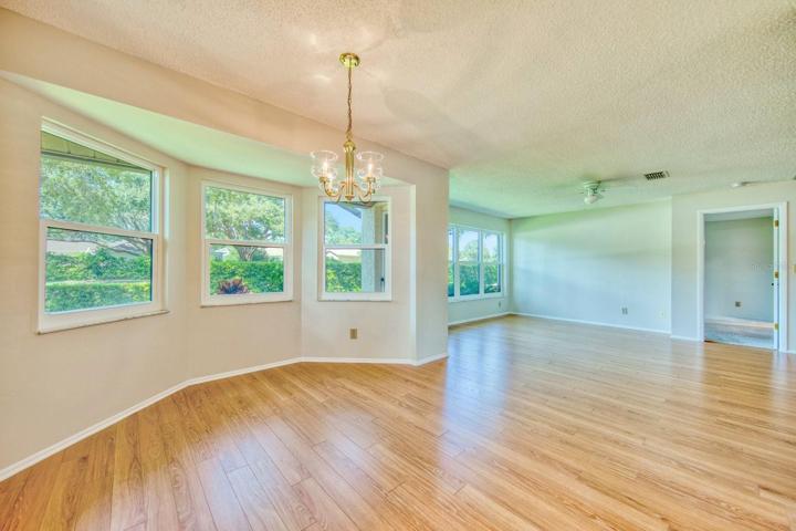 Back through dining & living room to master suite~