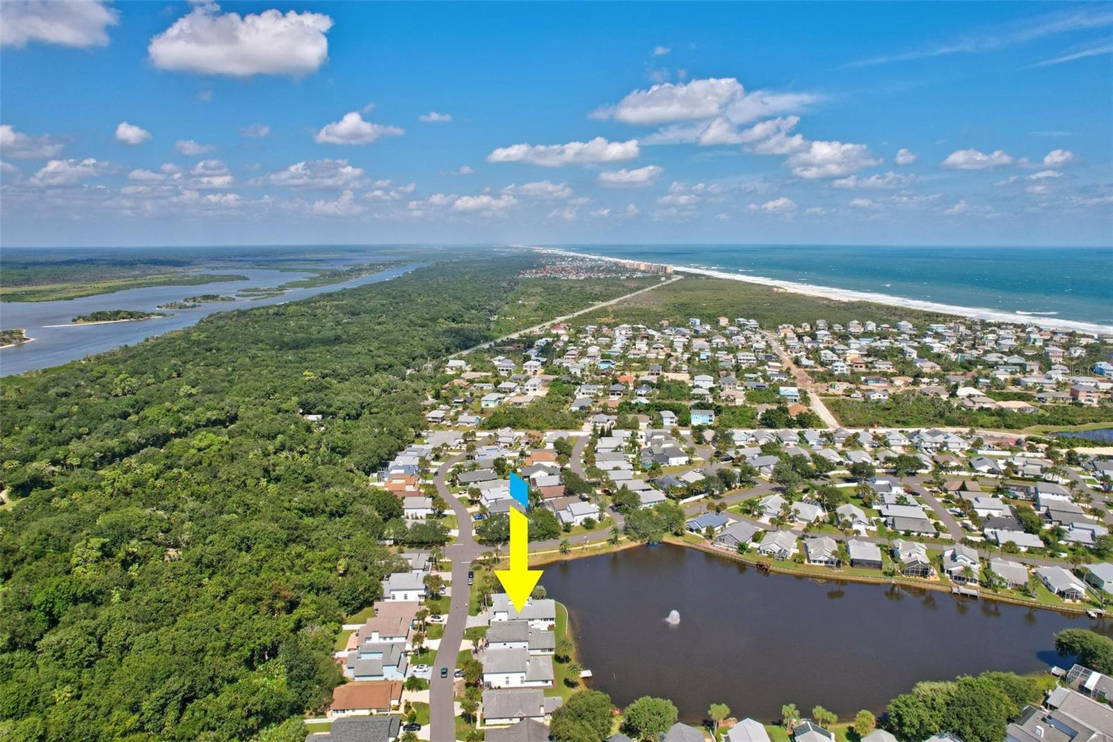 House between Intracoastal waterway and ocean