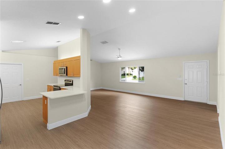 Kitchen Breakfast Bar