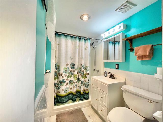 PRIMARY EN SUITE BATH