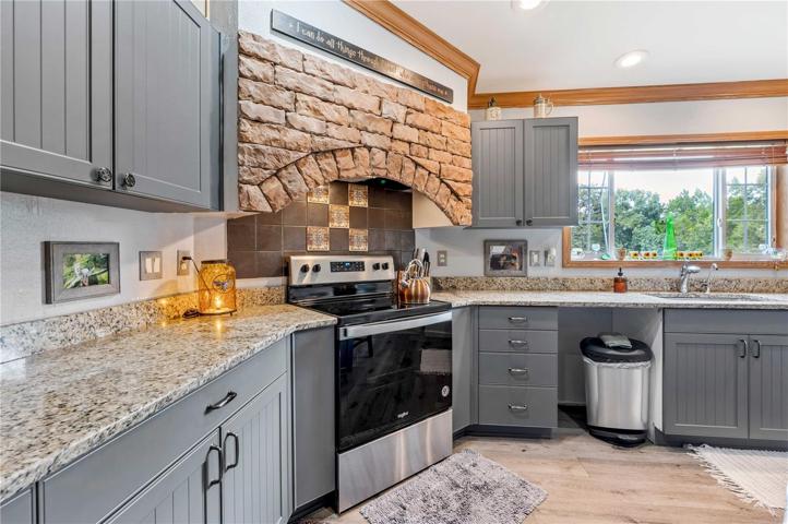 New appliances come with this kitchen.