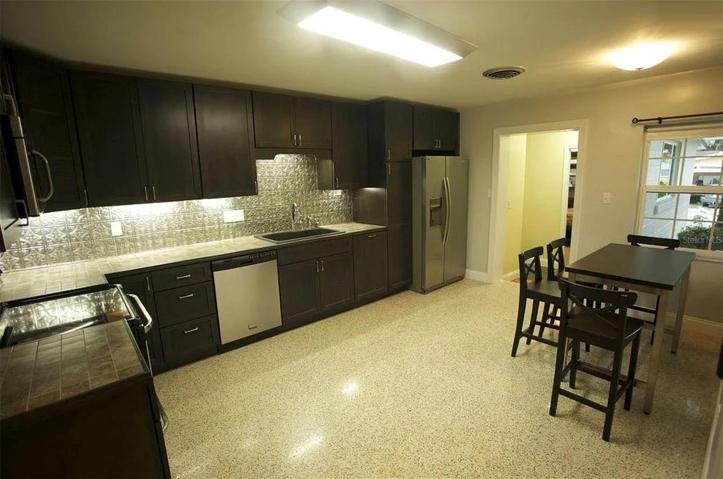 Large eat in Kitchen