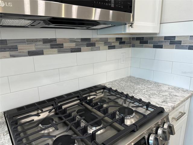 LG Thin  Q 4 burner + griddle burner stove and oven