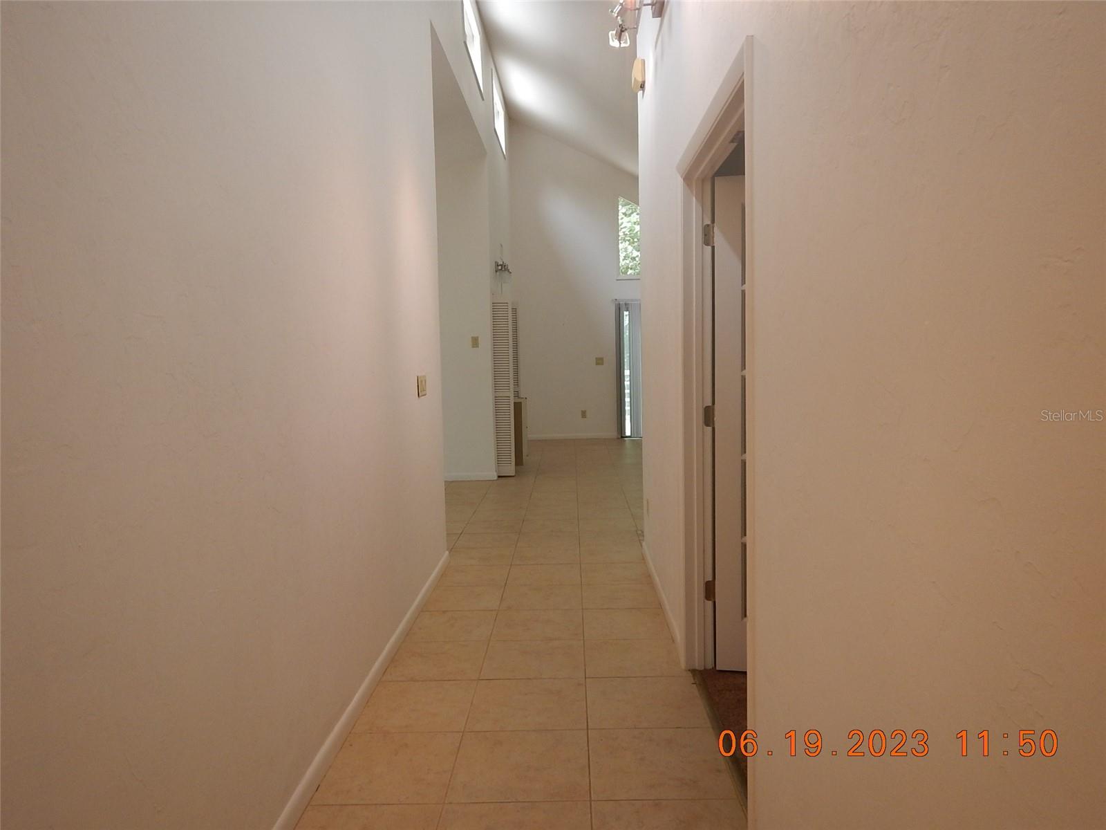 Front Hallway to LR