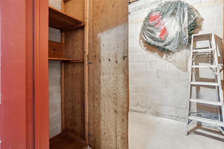 Storage space #305