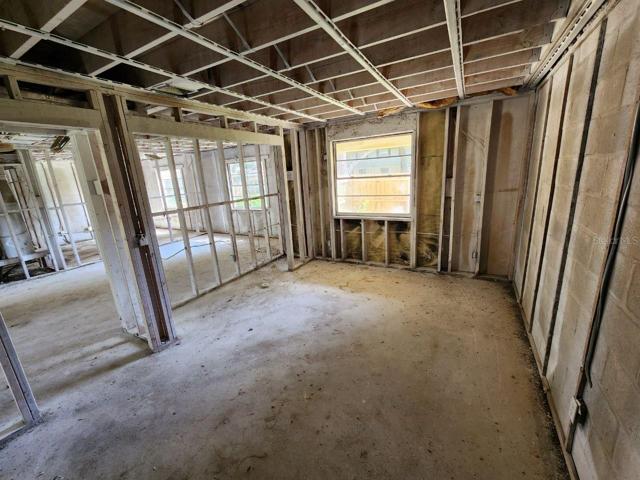 Master Bedroom w/ reach in closet