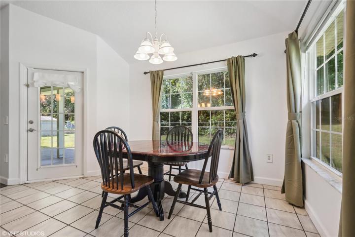Breakfast nook