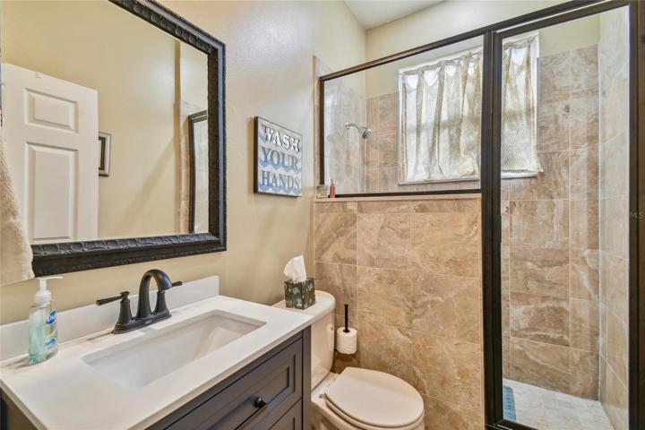 EN-SUITE BATH