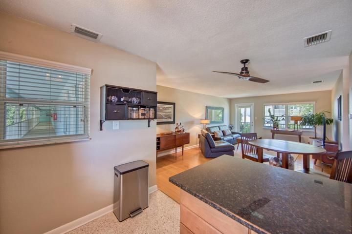 Kitchen/ Dining room