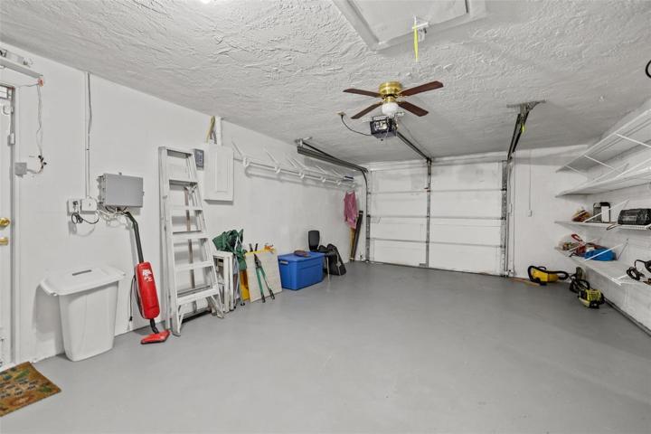 1 Car Garage