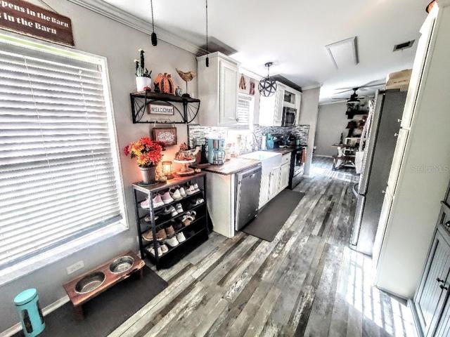 Kitchen side door view